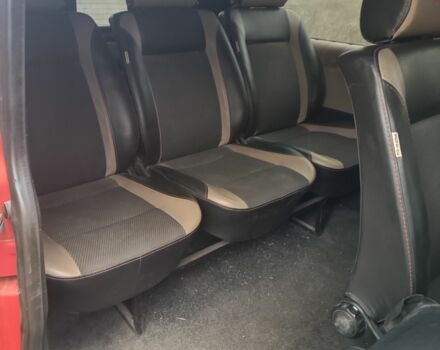 Красный Фольксваген Transporter, объемом двигателя 1.9 л и пробегом 400 тыс. км за 8500 $, фото 7 на Automoto.ua