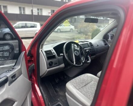 Красный Фольксваген Transporter, объемом двигателя 1.9 л и пробегом 252 тыс. км за 7500 $, фото 4 на Automoto.ua