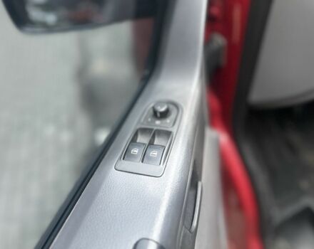 Красный Фольксваген Transporter, объемом двигателя 1.9 л и пробегом 252 тыс. км за 7500 $, фото 5 на Automoto.ua