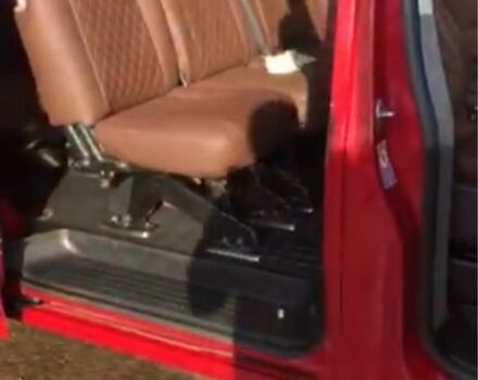 Червоний Фольксваген Transporter, об'ємом двигуна 2.5 л та пробігом 190 тис. км за 10200 $, фото 2 на Automoto.ua