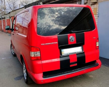 Красный Фольксваген Transporter, объемом двигателя 2 л и пробегом 263 тыс. км за 12000 $, фото 2 на Automoto.ua