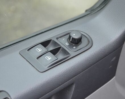 Червоний Фольксваген Transporter, об'ємом двигуна 2 л та пробігом 446 тис. км за 14100 $, фото 19 на Automoto.ua