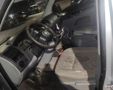 Красный Фольксваген Transporter, объемом двигателя 2 л и пробегом 240 тыс. км за 6063 $, фото 12 на Automoto.ua