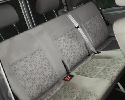 Красный Фольксваген Transporter, объемом двигателя 2 л и пробегом 240 тыс. км за 6063 $, фото 14 на Automoto.ua