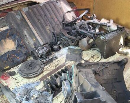 Красный Фольксваген Transporter, объемом двигателя 1.59 л и пробегом 200 тыс. км за 1200 $, фото 1 на Automoto.ua