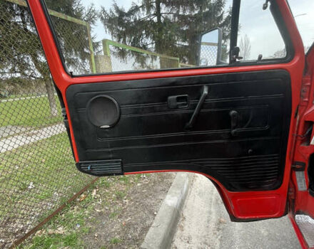 Красный Фольксваген Transporter, объемом двигателя 1.9 л и пробегом 88 тыс. км за 3500 $, фото 16 на Automoto.ua
