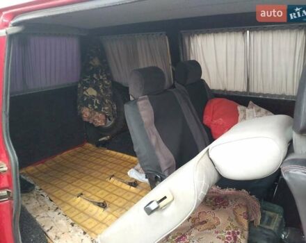 Красный Фольксваген Transporter, объемом двигателя 2 л и пробегом 50 тыс. км за 4500 $, фото 7 на Automoto.ua
