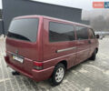 Красный Фольксваген Transporter, объемом двигателя 1.97 л и пробегом 300 тыс. км за 2999 $, фото 10 на Automoto.ua