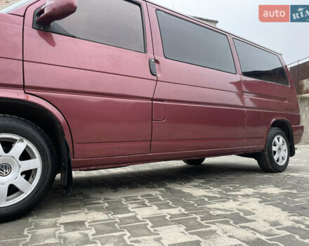 Красный Фольксваген Transporter, объемом двигателя 1.97 л и пробегом 300 тыс. км за 2999 $, фото 30 на Automoto.ua