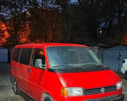 Красный Фольксваген Transporter, объемом двигателя 2.4 л и пробегом 100 тыс. км за 2999 $, фото 3 на Automoto.ua