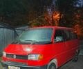 Красный Фольксваген Transporter, объемом двигателя 2.4 л и пробегом 100 тыс. км за 2999 $, фото 1 на Automoto.ua