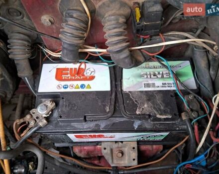 Красный Фольксваген Transporter, объемом двигателя 1.9 л и пробегом 414 тыс. км за 4500 $, фото 4 на Automoto.ua