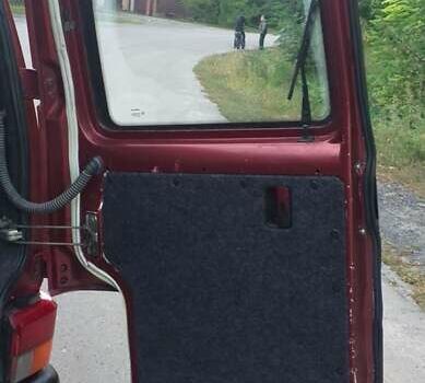 Червоний Фольксваген Transporter, об'ємом двигуна 2.4 л та пробігом 459 тис. км за 5200 $, фото 10 на Automoto.ua