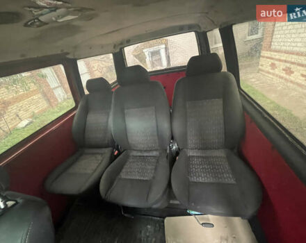 Червоний Фольксваген Transporter, об'ємом двигуна 1.9 л та пробігом 420 тис. км за 5099 $, фото 9 на Automoto.ua