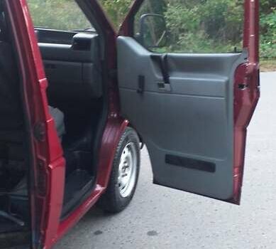 Червоний Фольксваген Transporter, об'ємом двигуна 2.4 л та пробігом 459 тис. км за 5200 $, фото 3 на Automoto.ua