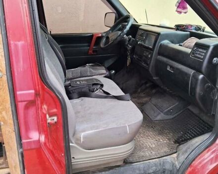 Красный Фольксваген Transporter, объемом двигателя 1.9 л и пробегом 414 тыс. км за 4500 $, фото 9 на Automoto.ua