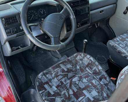 Красный Фольксваген Transporter, объемом двигателя 1.9 л и пробегом 324 тыс. км за 4500 $, фото 17 на Automoto.ua