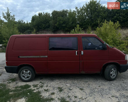 Красный Фольксваген Transporter, объемом двигателя 1.9 л и пробегом 340 тыс. км за 4100 $, фото 4 на Automoto.ua