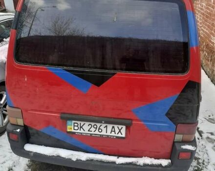 Красный Фольксваген Transporter, объемом двигателя 1.9 л и пробегом 340 тыс. км за 4100 $, фото 3 на Automoto.ua