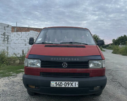 Красный Фольксваген Transporter, объемом двигателя 1.9 л и пробегом 340 тыс. км за 4100 $, фото 1 на Automoto.ua