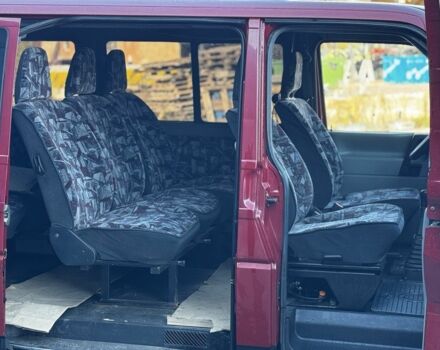 Красный Фольксваген Transporter, объемом двигателя 1.9 л и пробегом 324 тыс. км за 4500 $, фото 12 на Automoto.ua
