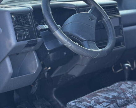 Красный Фольксваген Transporter, объемом двигателя 1.9 л и пробегом 324 тыс. км за 4500 $, фото 15 на Automoto.ua