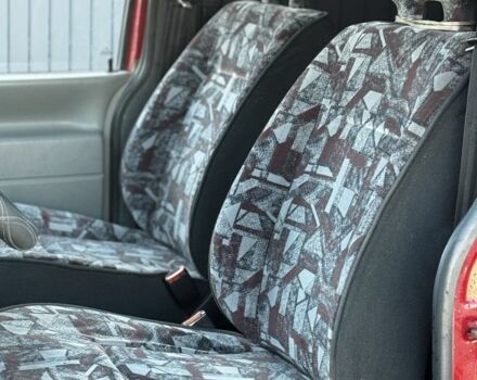 Красный Фольксваген Transporter, объемом двигателя 1.9 л и пробегом 324 тыс. км за 4500 $, фото 10 на Automoto.ua