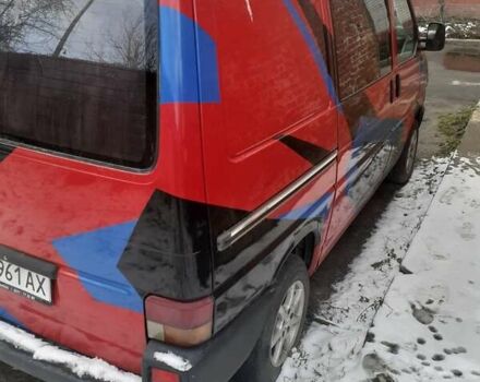 Красный Фольксваген Transporter, объемом двигателя 1.9 л и пробегом 340 тыс. км за 4100 $, фото 4 на Automoto.ua