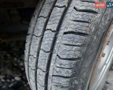Червоний Фольксваген Transporter, об'ємом двигуна 2.4 л та пробігом 330 тис. км за 3800 $, фото 4 на Automoto.ua