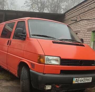 Красный Фольксваген Transporter, объемом двигателя 2.5 л и пробегом 580 тыс. км за 5200 $, фото 8 на Automoto.ua