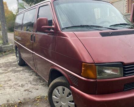 Красный Фольксваген Transporter, объемом двигателя 2.5 л и пробегом 370 тыс. км за 4800 $, фото 1 на Automoto.ua