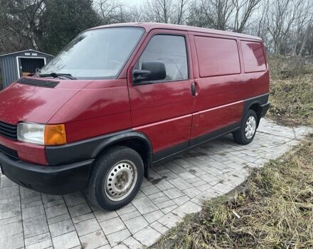 Червоний Фольксваген Transporter, об'ємом двигуна 2.4 л та пробігом 300 тис. км за 2750 $, фото 2 на Automoto.ua