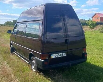 Красный Фольксваген Transporter, объемом двигателя 2.5 л и пробегом 280 тыс. км за 6000 $, фото 2 на Automoto.ua