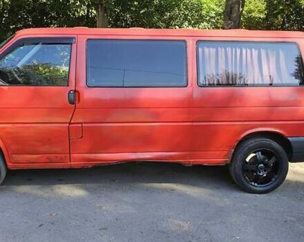 Красный Фольксваген Transporter, объемом двигателя 2.37 л и пробегом 1 тыс. км за 3400 $, фото 3 на Automoto.ua