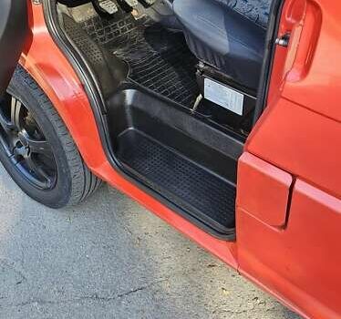 Красный Фольксваген Transporter, объемом двигателя 2.37 л и пробегом 1 тыс. км за 3400 $, фото 5 на Automoto.ua