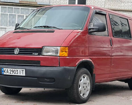 Красный Фольксваген Transporter, объемом двигателя 2.5 л и пробегом 460 тыс. км за 4400 $, фото 1 на Automoto.ua