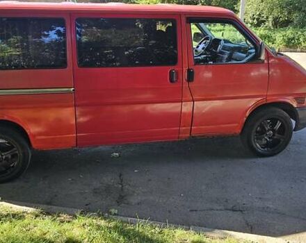 Красный Фольксваген Transporter, объемом двигателя 2.37 л и пробегом 1 тыс. км за 3400 $, фото 4 на Automoto.ua