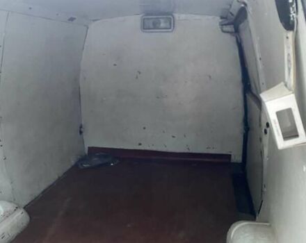 Красный Фольксваген Transporter, объемом двигателя 1.9 л и пробегом 508 тыс. км за 3500 $, фото 2 на Automoto.ua