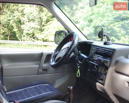 Красный Фольксваген Transporter, объемом двигателя 0 л и пробегом 608 тыс. км за 4300 $, фото 2 на Automoto.ua