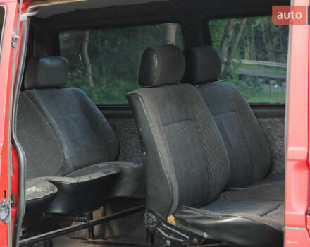 Красный Фольксваген Transporter, объемом двигателя 0 л и пробегом 608 тыс. км за 4300 $, фото 8 на Automoto.ua