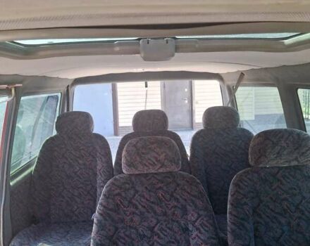 Красный Фольксваген Transporter, объемом двигателя 2.37 л и пробегом 368 тыс. км за 6000 $, фото 10 на Automoto.ua