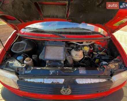 Красный Фольксваген Transporter, объемом двигателя 2.46 л и пробегом 350 тыс. км за 6900 $, фото 23 на Automoto.ua