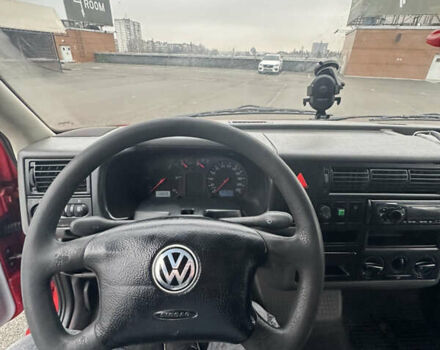 Красный Фольксваген Transporter, объемом двигателя 2.4 л и пробегом 400 тыс. км за 5500 $, фото 13 на Automoto.ua