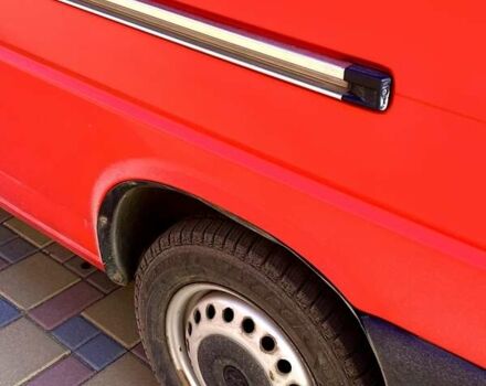 Красный Фольксваген Transporter, объемом двигателя 2.46 л и пробегом 350 тыс. км за 6900 $, фото 9 на Automoto.ua