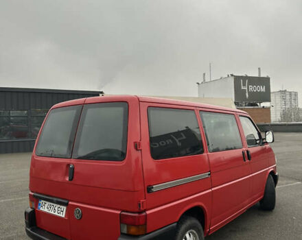 Красный Фольксваген Transporter, объемом двигателя 2.4 л и пробегом 400 тыс. км за 5500 $, фото 8 на Automoto.ua