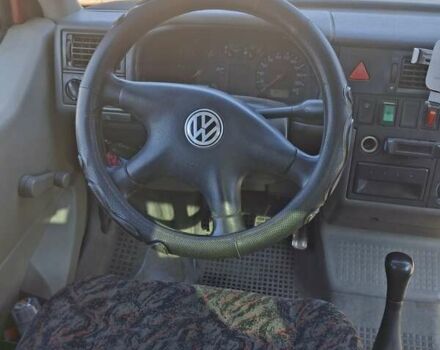 Красный Фольксваген Transporter, объемом двигателя 2.37 л и пробегом 368 тыс. км за 6000 $, фото 7 на Automoto.ua