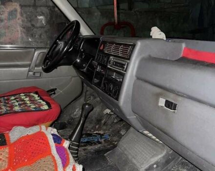 Красный Фольксваген Transporter, объемом двигателя 2.5 л и пробегом 480 тыс. км за 4600 $, фото 14 на Automoto.ua