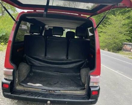 Красный Фольксваген Transporter, объемом двигателя 2.46 л и пробегом 264 тыс. км за 6800 $, фото 1 на Automoto.ua