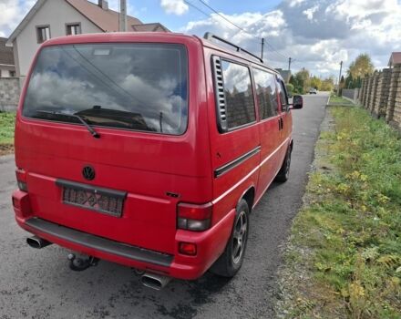 Красный Фольксваген Transporter, объемом двигателя 0 л и пробегом 295 тыс. км за 11200 $, фото 5 на Automoto.ua