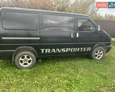 Червоний Фольксваген Transporter, об'ємом двигуна 2.5 л та пробігом 350 тис. км за 5500 $, фото 2 на Automoto.ua